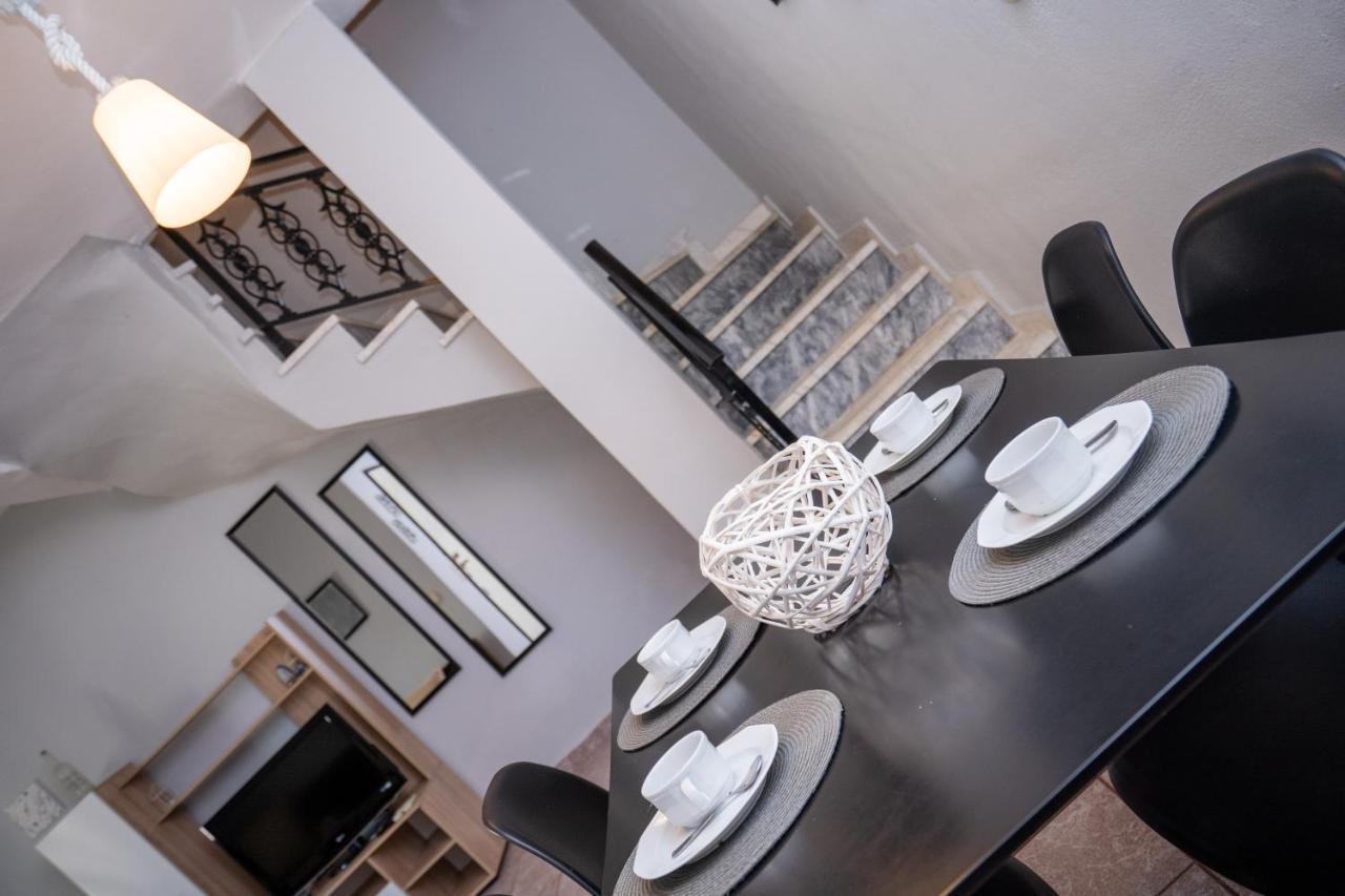 Ofrínion Magdalene'S Premium Apartments מראה חיצוני תמונה