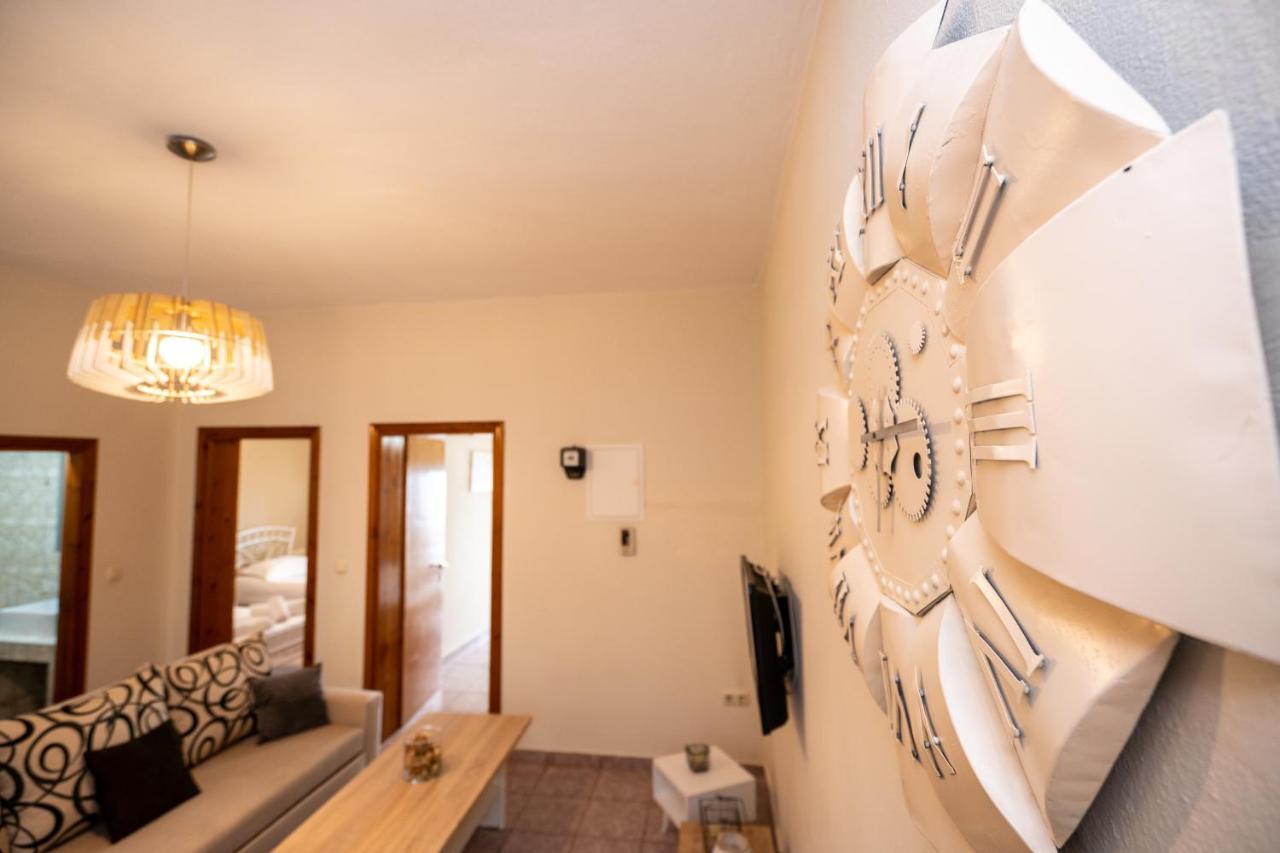 Ofrínion Magdalene'S Premium Apartments מראה חיצוני תמונה
